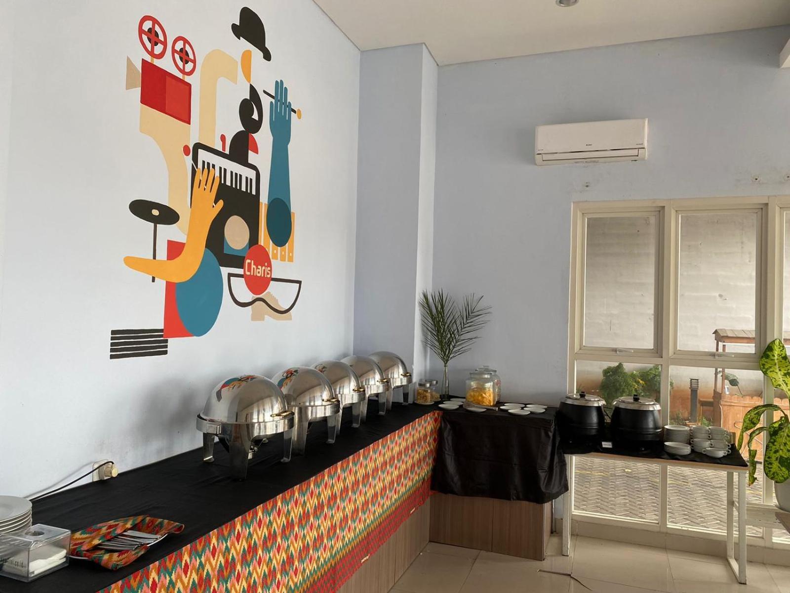 Tuban  Votel Hotel Charis Tuban מראה חיצוני תמונה