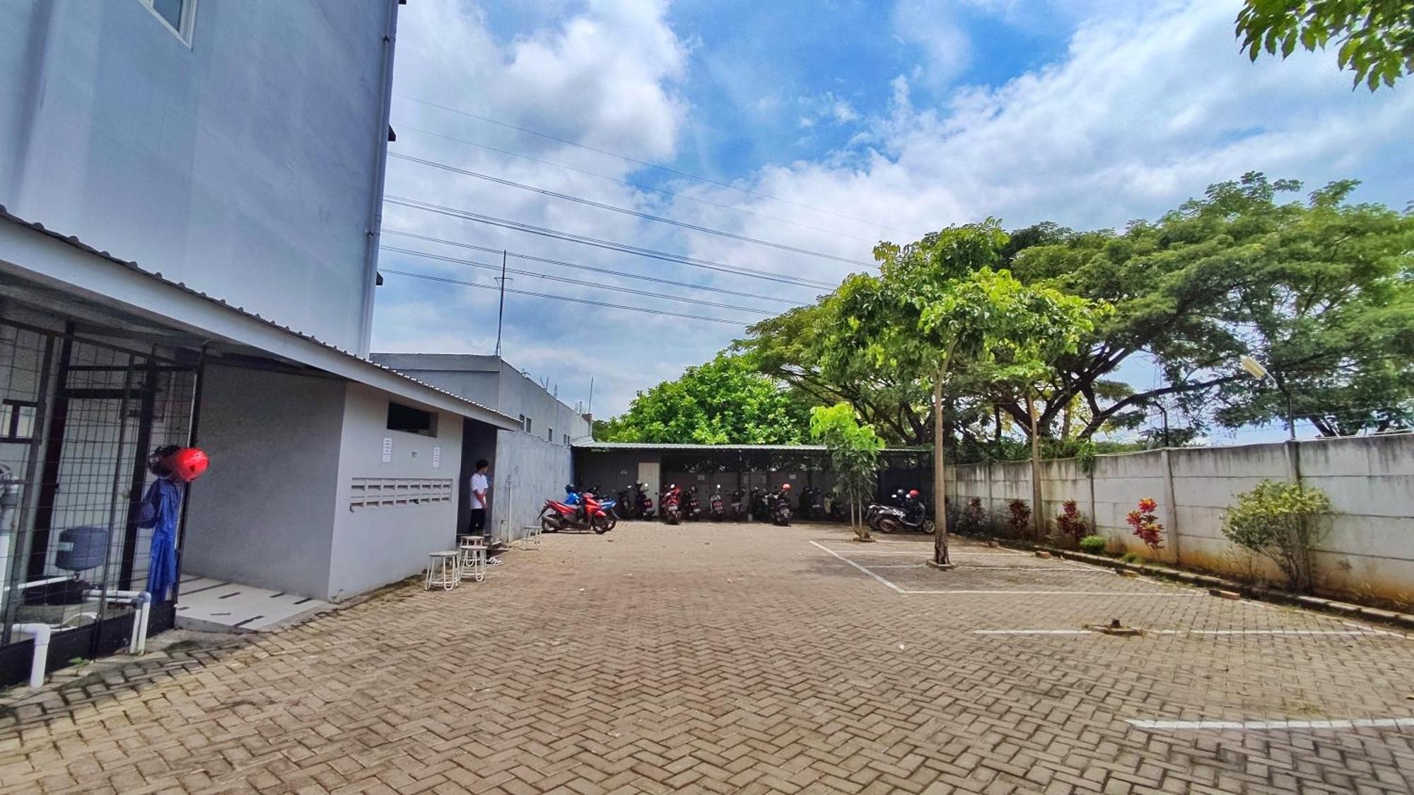 Tuban  Votel Hotel Charis Tuban מראה חיצוני תמונה